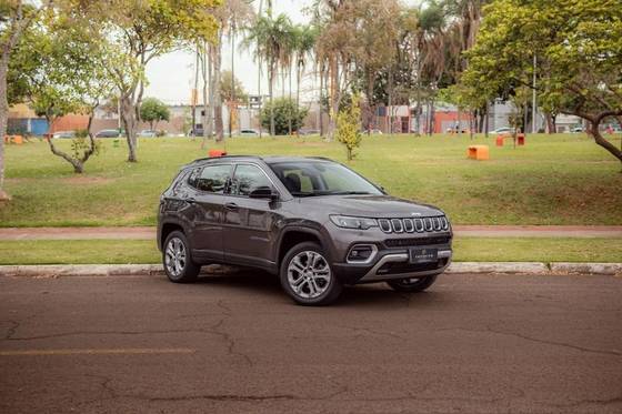 JEEP COMPASS 2.0 TD350 TURBO DIESEL LONGITUDE AT9 JEEP COMPASS 2.0 TD350 TURBO DIESEL LONGITUDE AT9